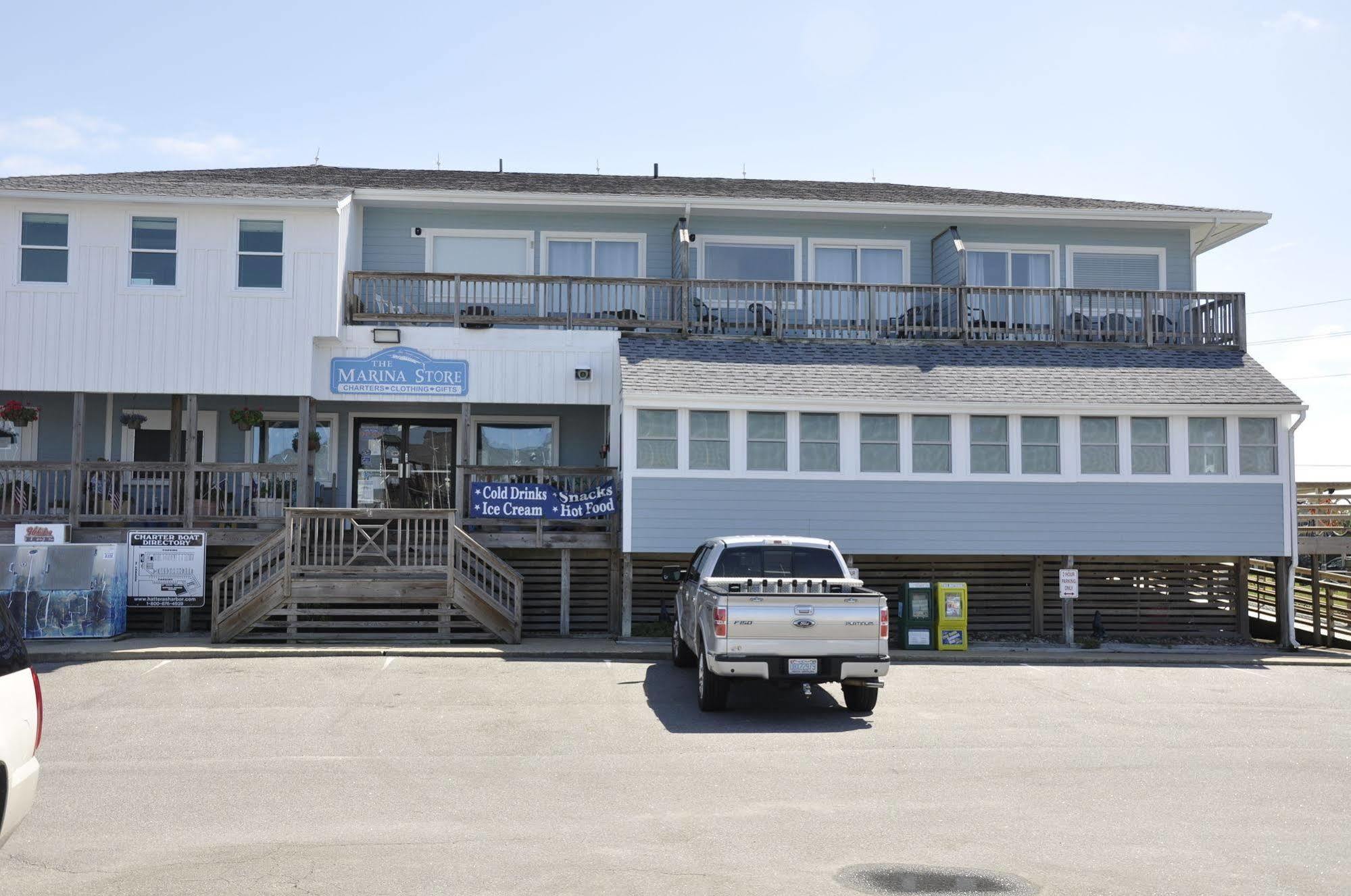Hatteras Harbor Marina Exterior photo